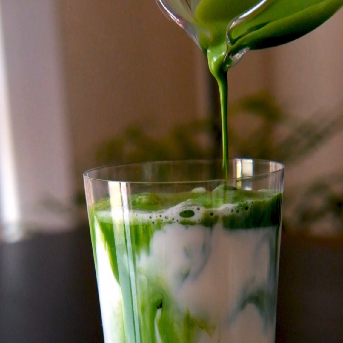 Crushed Coffee Jelly in Cold Matcha Wasanbon Milk – Yunomi.life