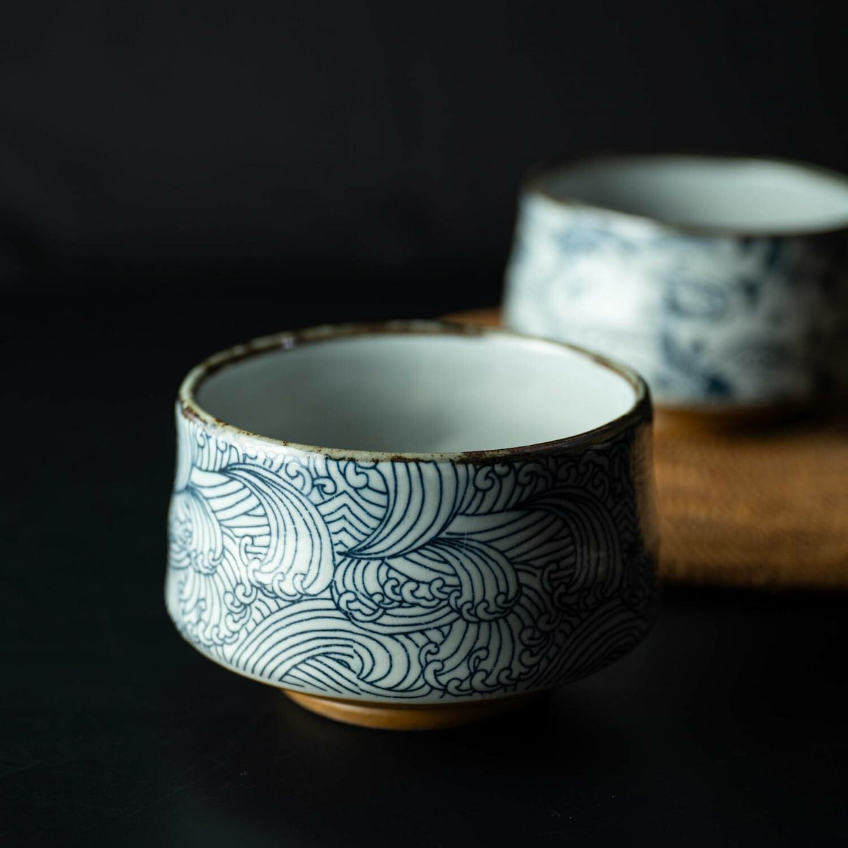 Oda Pottery: Sazanami Design posliinimukikuppi (sininen) 小田陶器さざなみマグカップ(ブルー)