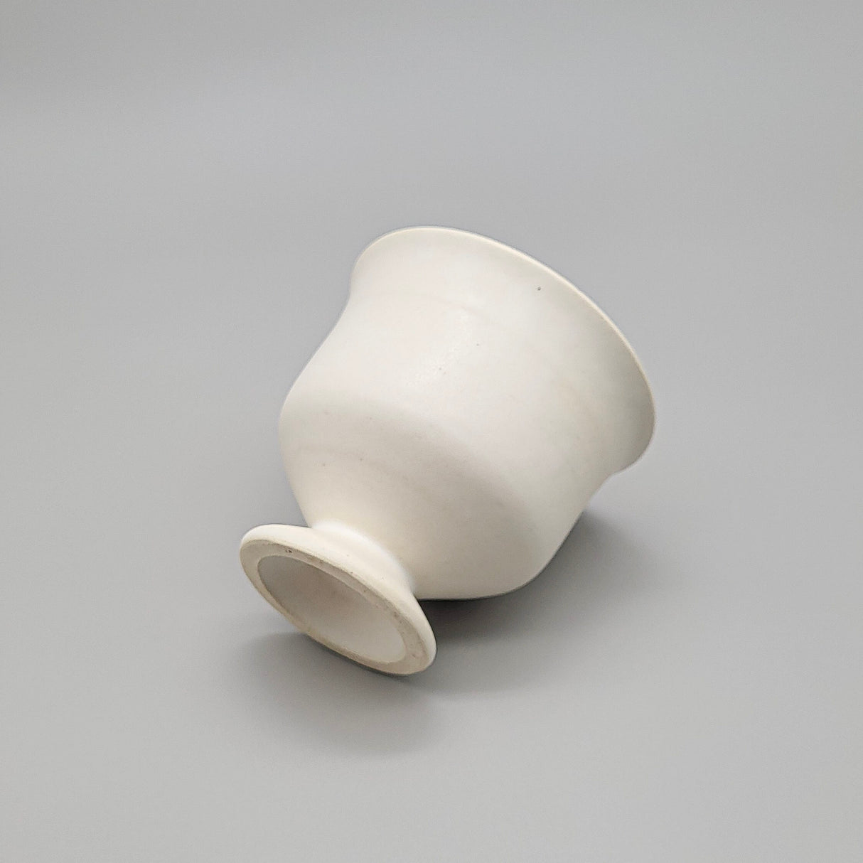 Emui × YUNOMI / HAKU Goblet(Handmade Ceramic / 桐箱入りユノミオリジナル)