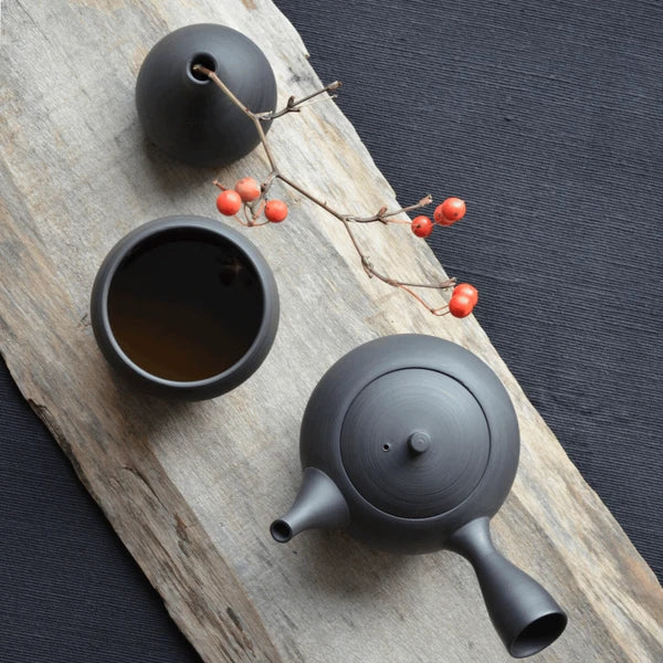 SALIU - Black Tokoname Kyusu Tea Pot -RYO- 急須 凌