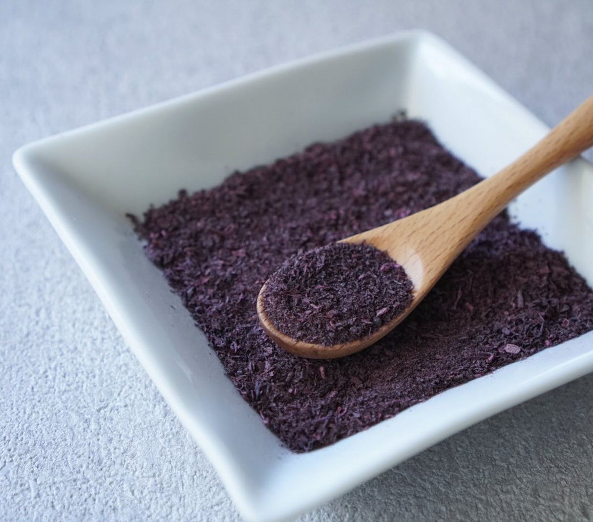 Iijima Seitarou Shoten KN004: Yukari - Sundried, salt-pickled shiso leaves ゆかり