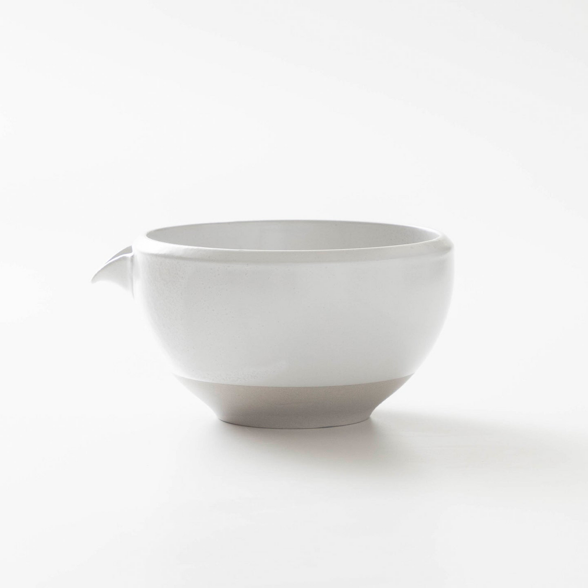 Origami Kai - Pour Kinu White - Minoyaki Porcelain Matcha Bowl with Pouring Lip