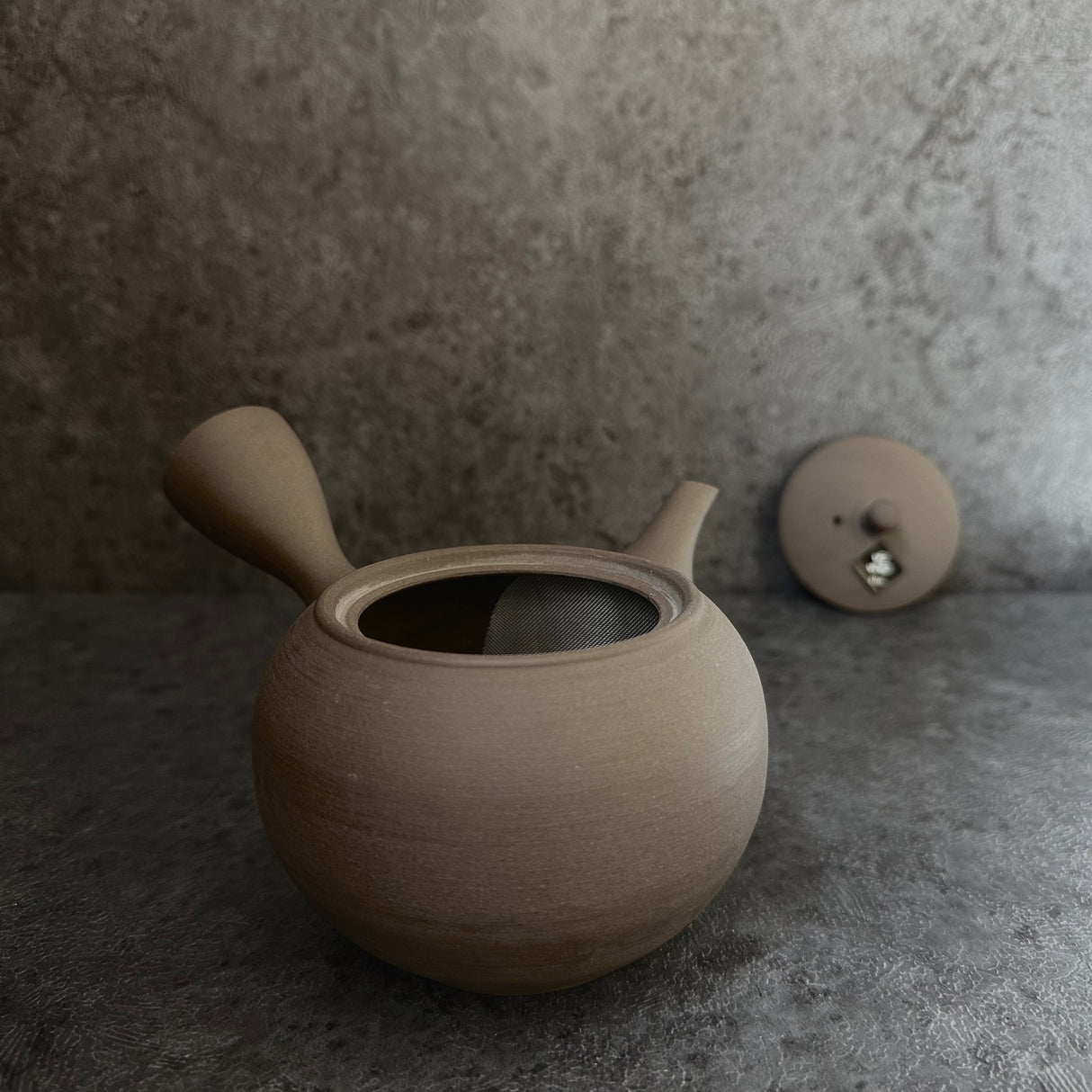 Shoko Kiln (F417): Earth Maru - Brown Clay Kyusu Tea Pot (320 ml) 晶光茶泥丸急須