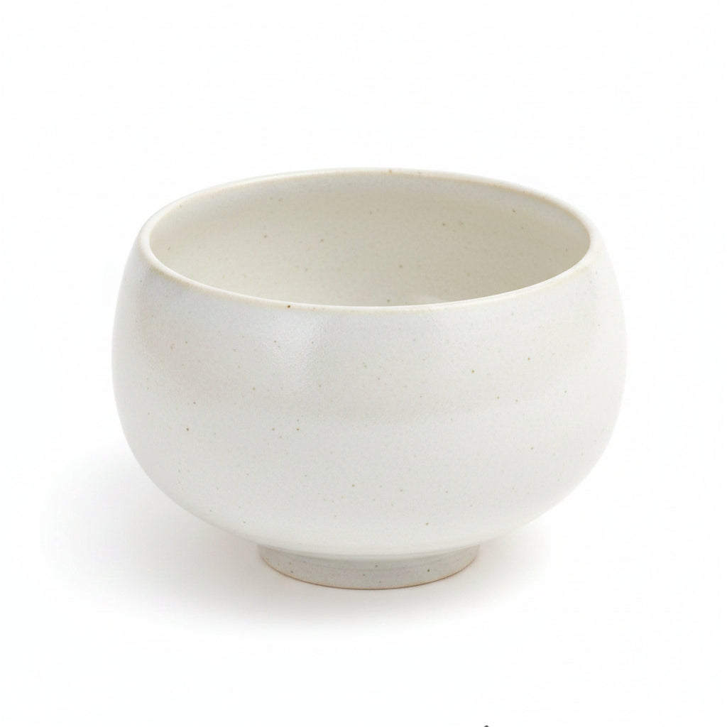 Kanesho Toki: Modern Matcha Bowl (Manganese / White) / 美濃焼モダン抹茶碗