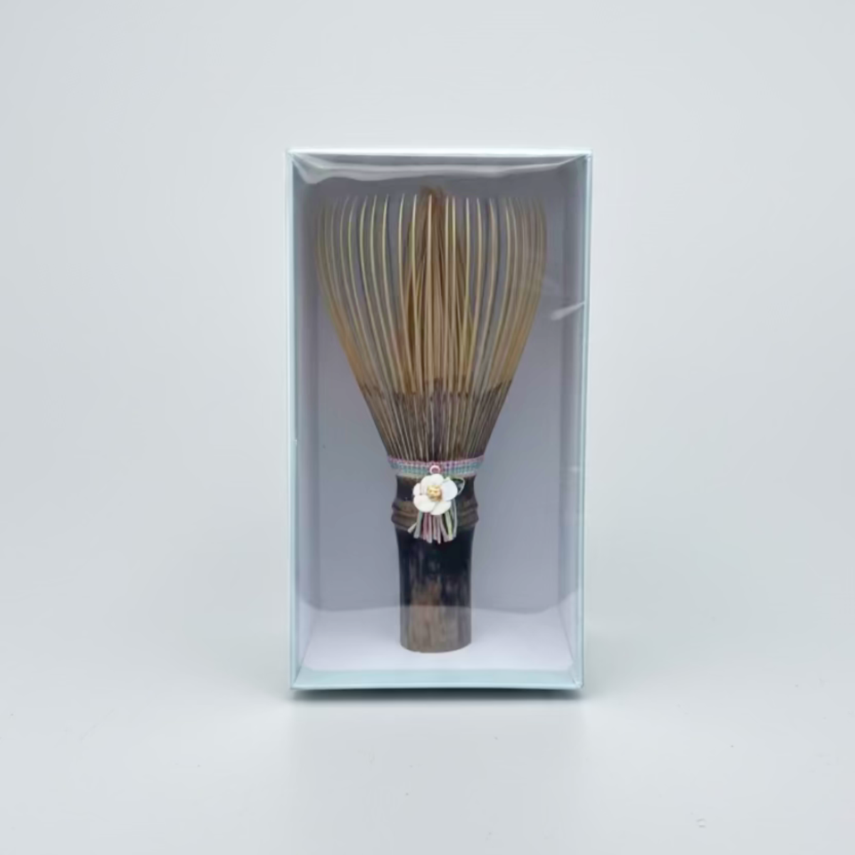Suikaen Tanimura Yasuburo: Chasen Matcha Whisk, Niji Tsubaki (虹椿