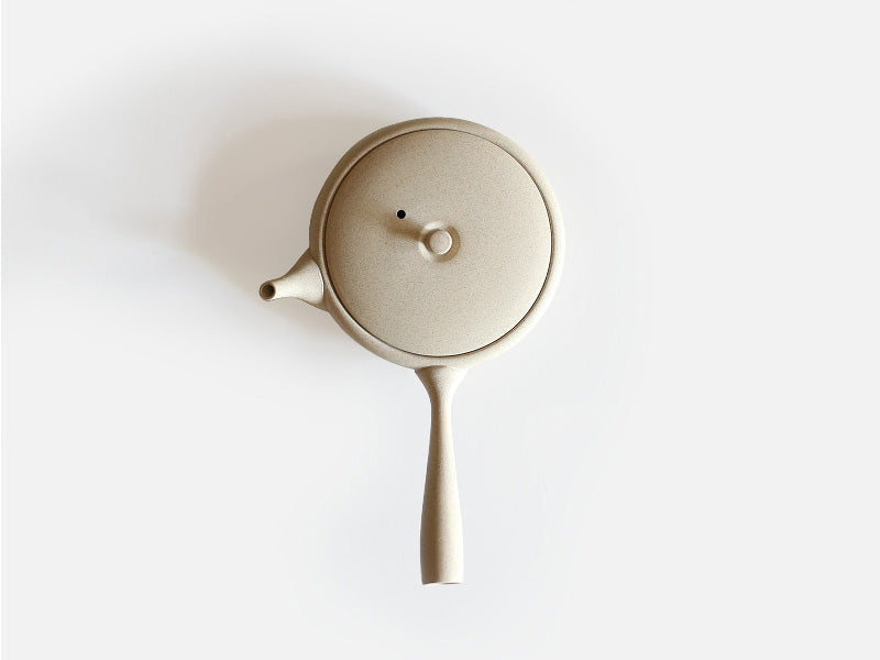 Jinsui Kiln: TOKI - KINARI, Flat Tokoname Kyusu Tea Pot (100ml, Off-White)