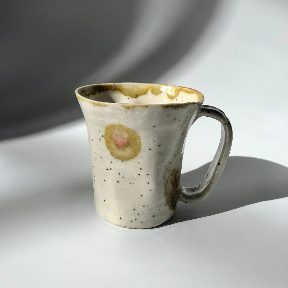 Hiroshi Hirai: Heart Shaped Mug Cup, Yellow Accents - Yunomi.life