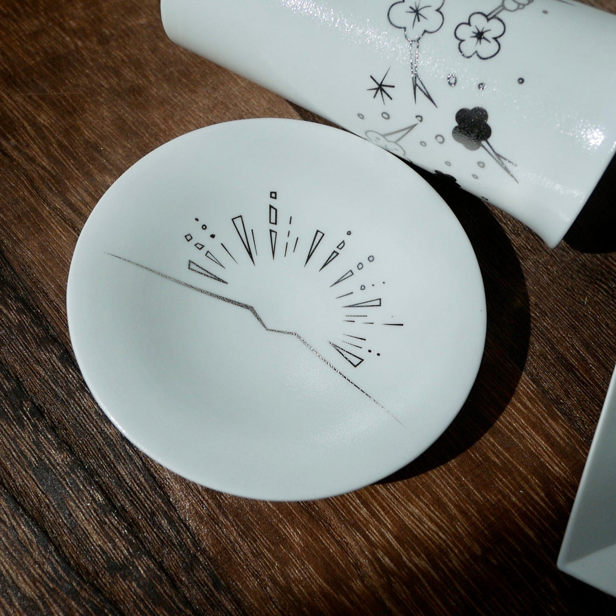 Kamigata Ryugi: Haiku Series Plate Set, Silver - Yunomi.life