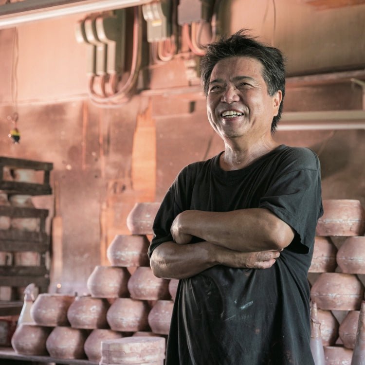 Koizumi: Yakijime Tokoname Kyusu Tea Pot, 6-179 (Studio: Morimasa) - Yunomi.life