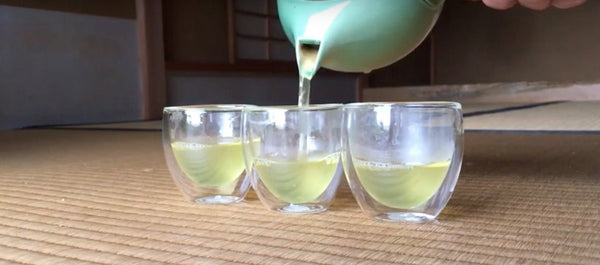 How to steep Japanese green tea for several guests - Yunomi.life