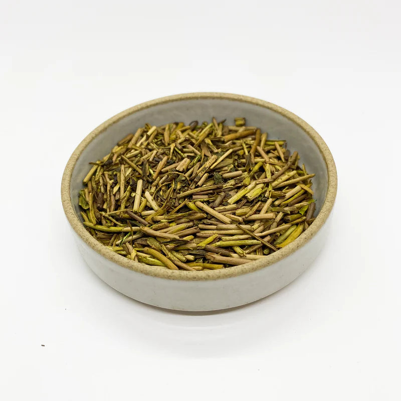 #1077.G1 Shirai Seicha: Light-Roasted Stem Hojicha "Kohaku" leaves yunomi.life