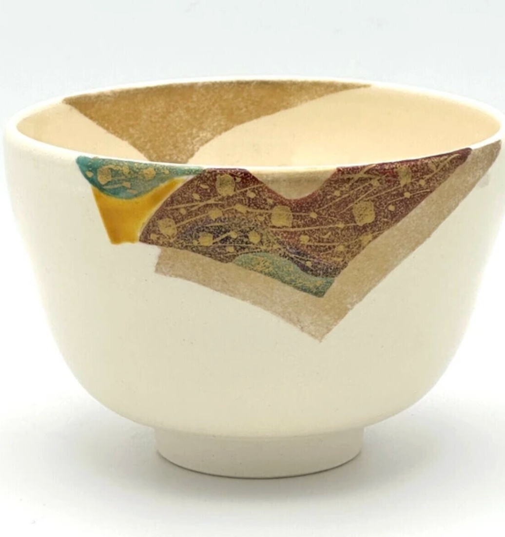 Nagomi: Kyo-yaki Matcha Bowl (京焼抹茶碗  Oucho-mon / 王朝紋）