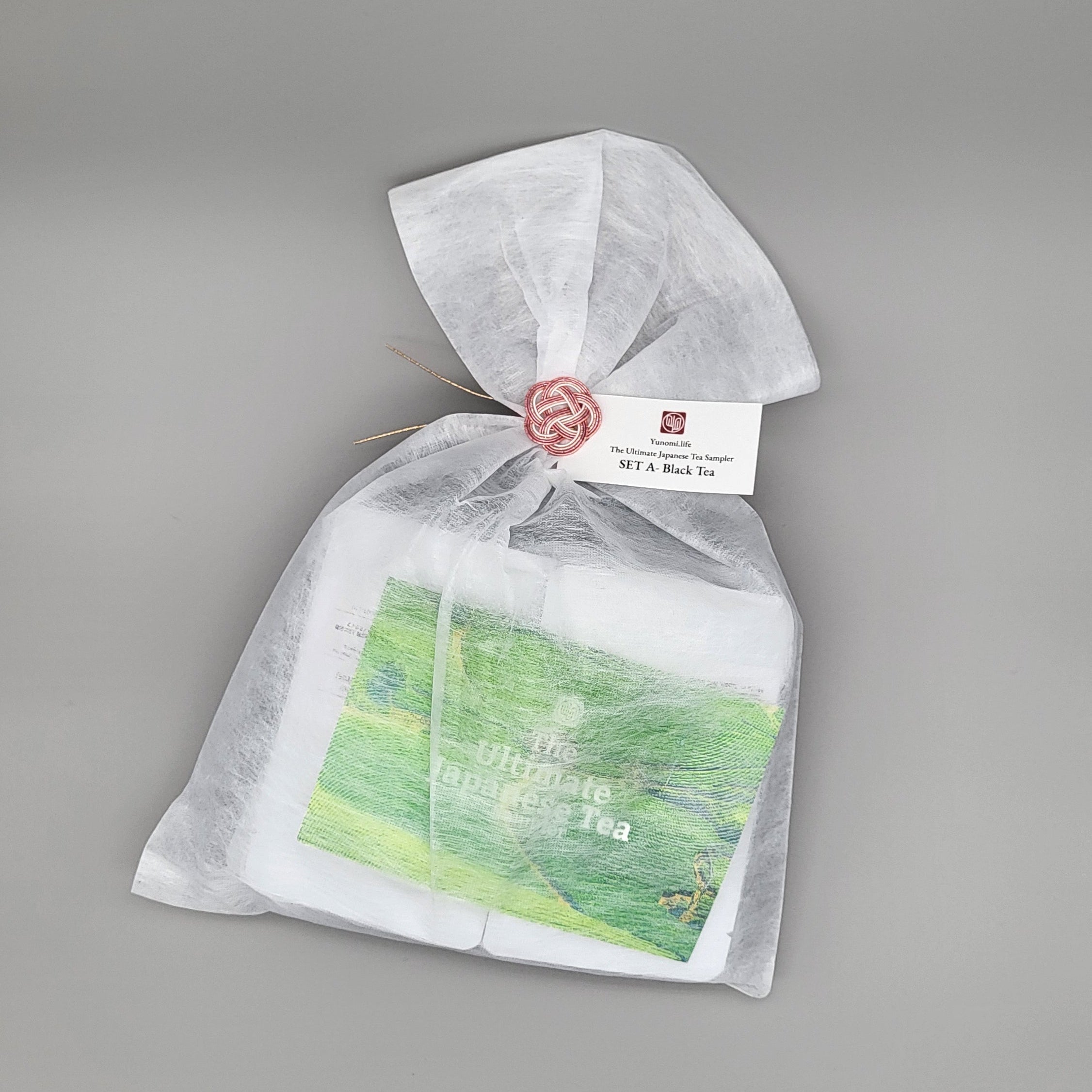 お茶。 究極の日本茶サンプラー (少なくとも 15 種類のお茶 / 150g 以上！準備