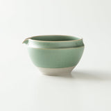 Origami Tea Matsukaze Green Minoyaki Porcelain Matcha Bowl with Pouring Lip　抹茶碗 松風グリーン