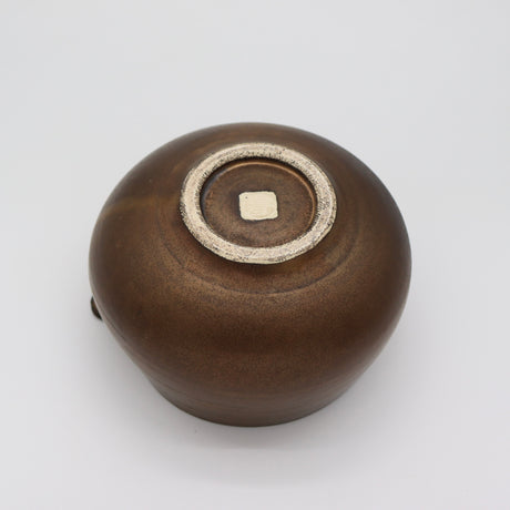 Emui × YUNOMI / YOIN (余韻) Matcha Pouring Bowl (Handmade Ceramic / 桐箱入りユノミオリジナル) yunomi.life