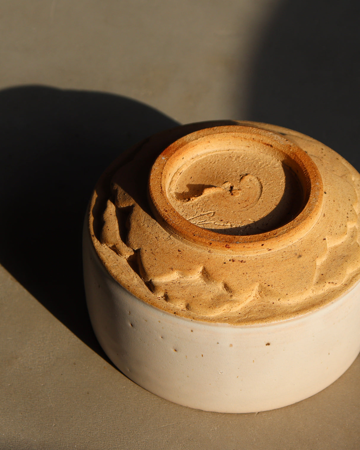 Emi Nakagawa: Handmade Matcha Bowl Hakuto 白灯 (White Lantern) - Flower_1