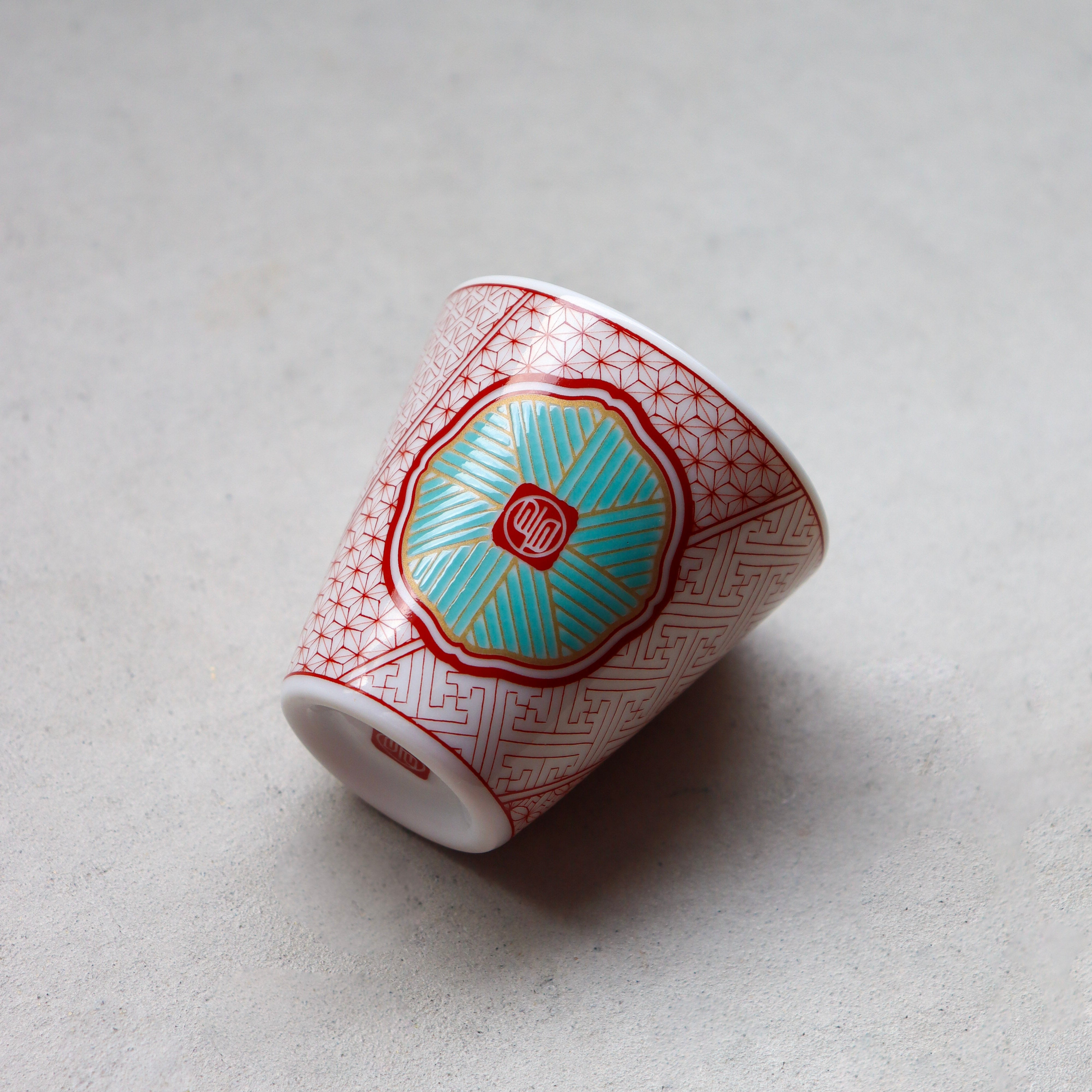 Kutaniyaki Porcelain Tea Tasting Cup - MEGUMI (Engi Choko 縁起