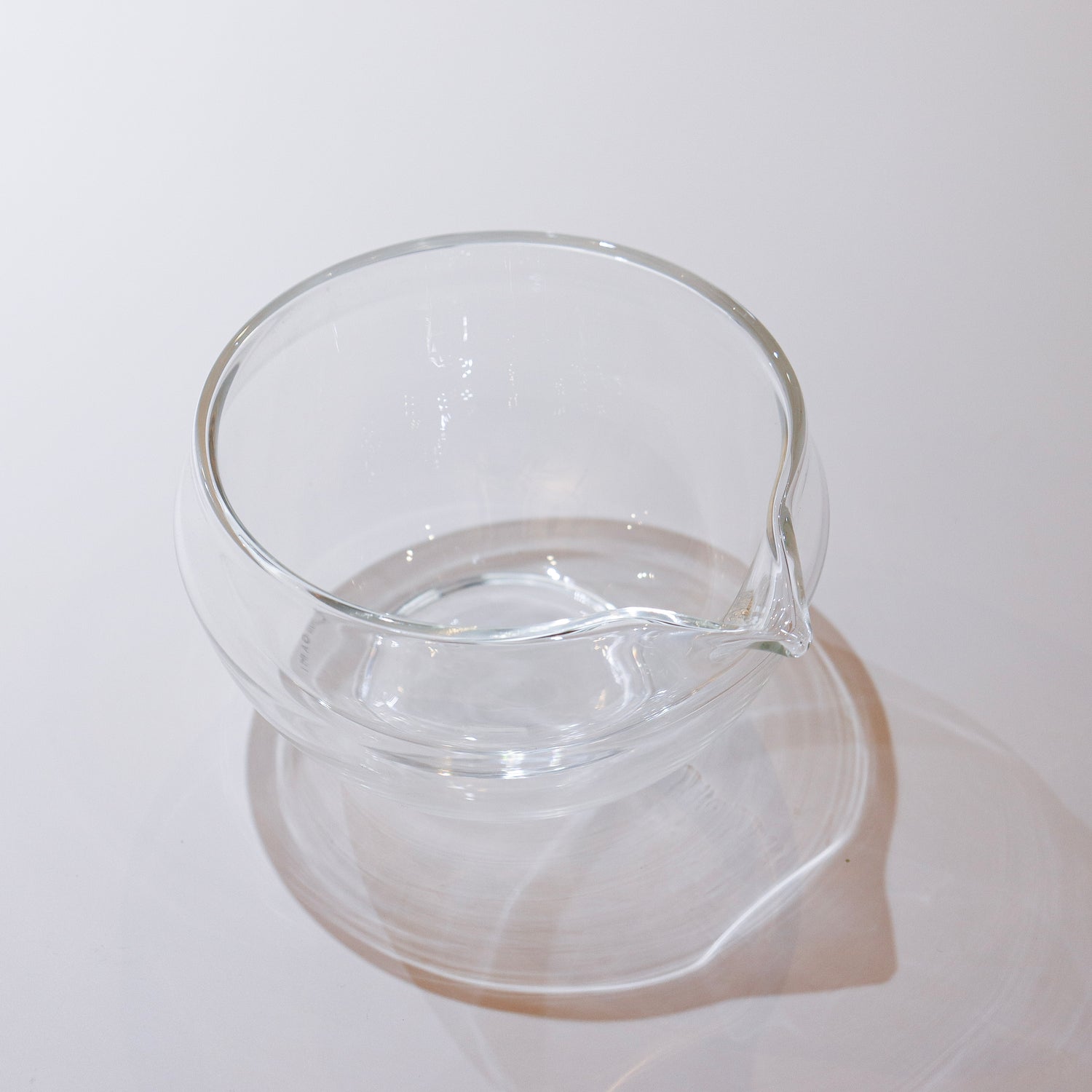 Origami  - Glass Katakuchi Matcha Bowl with Pouring Lip yunomi.life