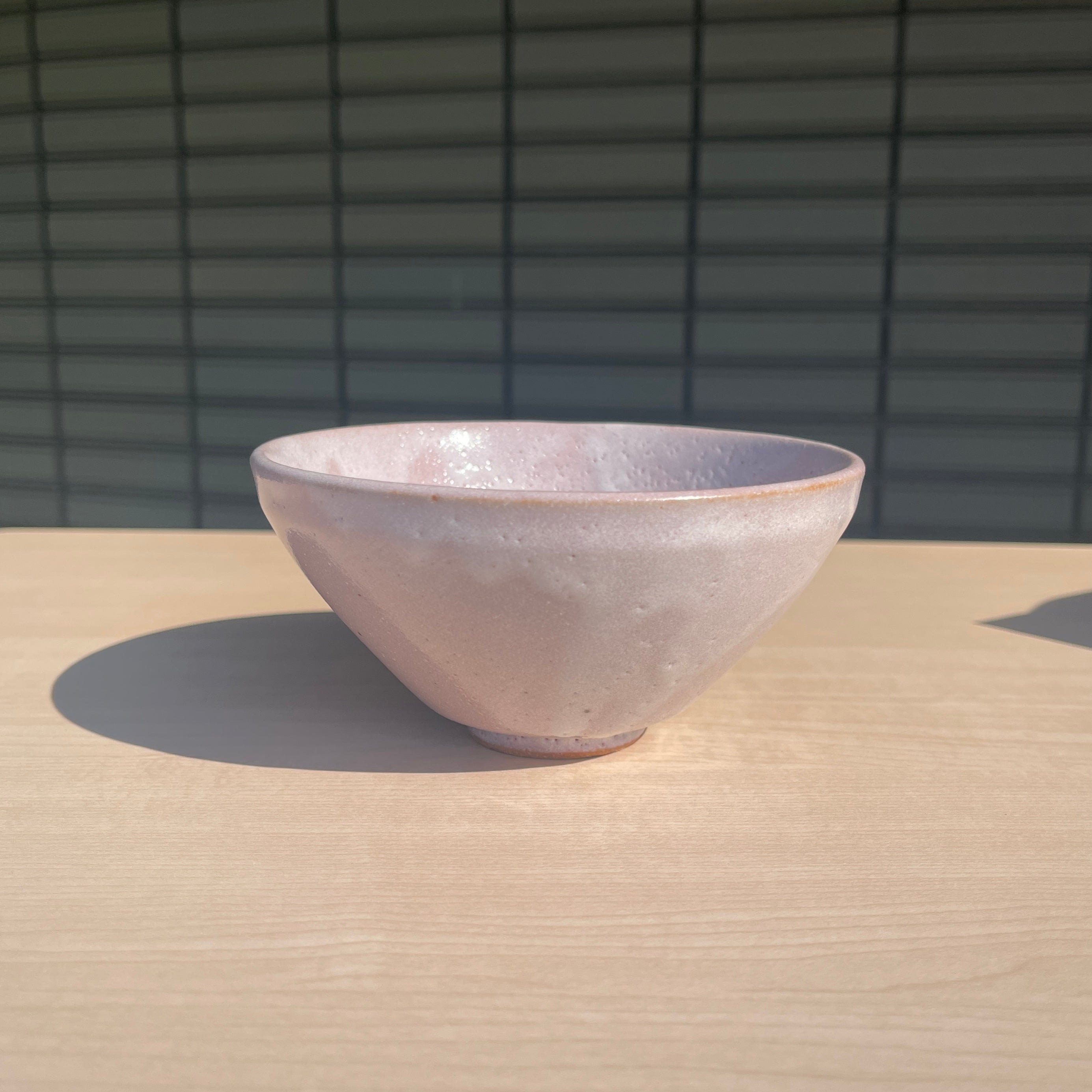ピンク志野夏目抹茶碗 【日本製 陶器】 – Yunomi.life