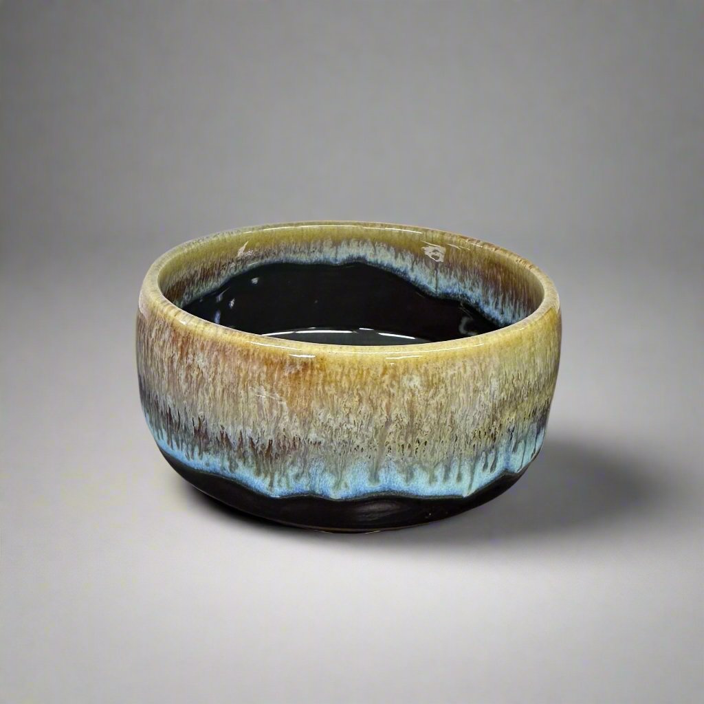 Saikai Ceramics: Hakuwan - Jatenmoku, Porcelain Matcha Bowl with Gift Box - Yunomi.life