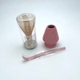 Suikaen Tanimura Yasuburo: Chasen Matcha Whisk, Niji Tsubaki (虹椿) yunomi.life