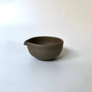 Isobe Ceramics mi133 (Tsuzuki Yutaka): Earth Sakura, Tokoname Yuzamashi Cooling Bowl Brown 130 ml - Yunomi.life