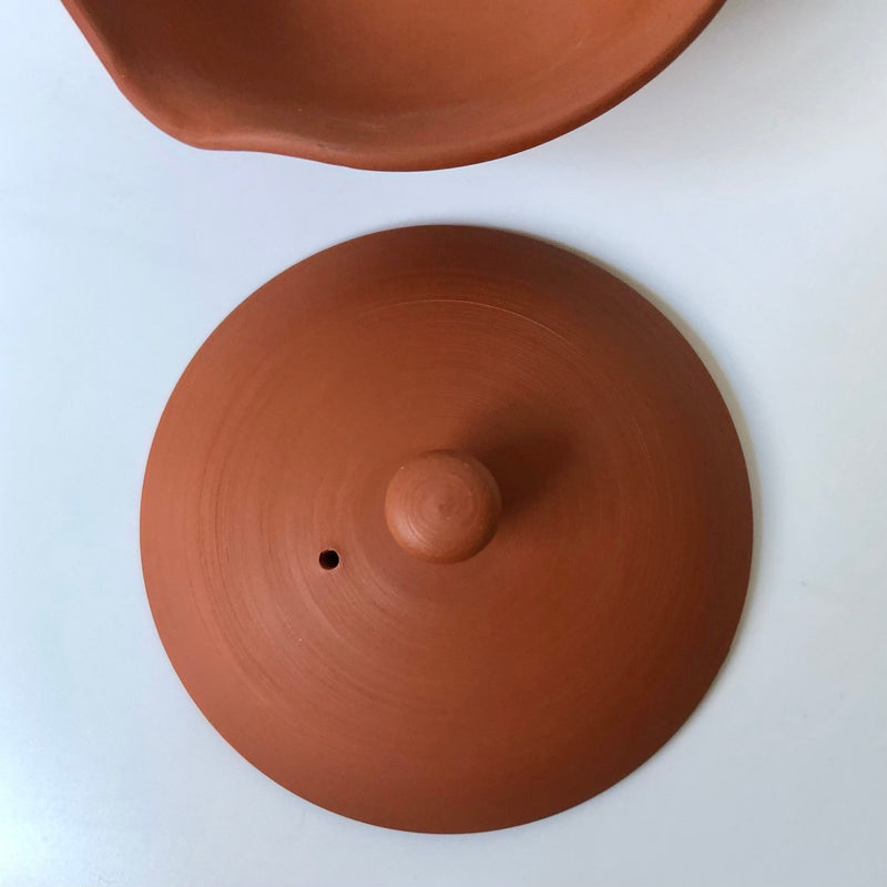 Isobe Ceramics mi181: Tokoname Shiboridashi Kyusu Crimson 60 ml - Yunomi.life