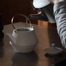 Yamatsu Kiln (Minoyaki, Gifu): Minimalist Frustum Kyusu Tea pot with Brass handle (Tsubame sanjyo), White 晋山窯ヤマツ 土瓶 白釉 (真鍮ツル)